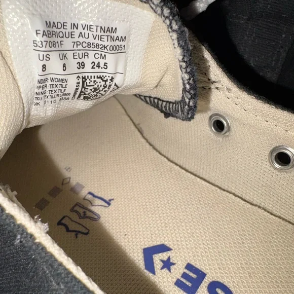 Converse Black and White Low-Top Sneakers - Picture 6 of 6